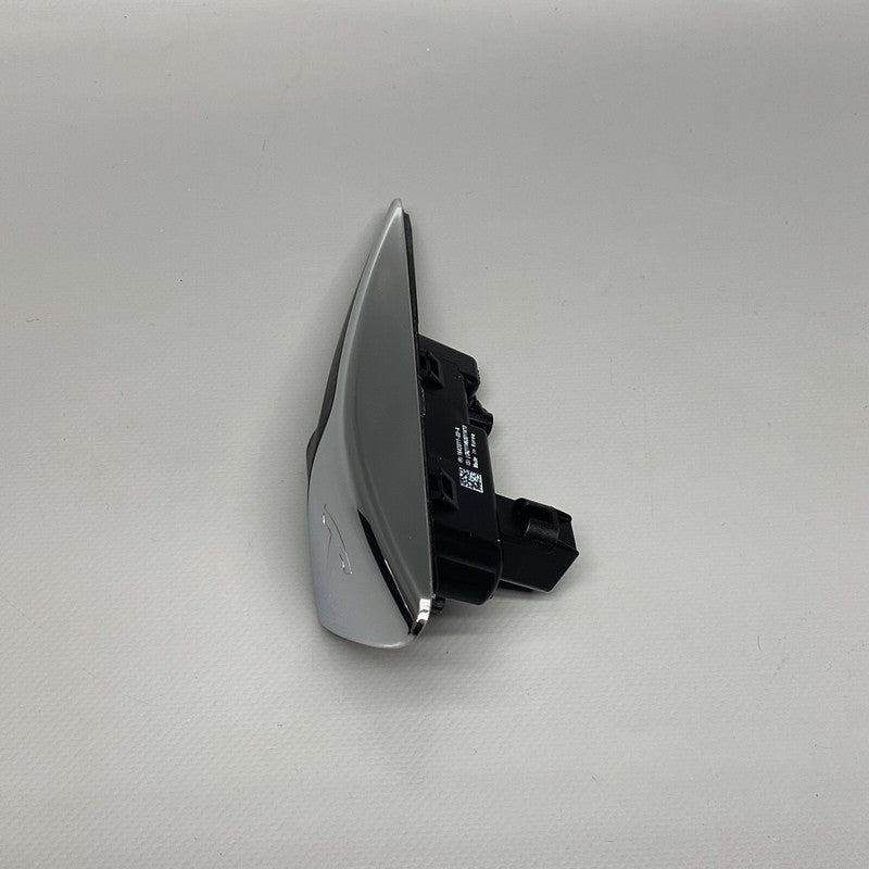 1642011-00-A TESLA MODEL Y FENDER MARKER CAMERA RIGHT PASSENGER 2020 2021 2022 2023 OEM