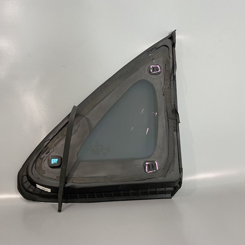 A2226705501 MERCEDES BENZ S600 MAYBACH QUARTER GLASS LEFT REAR 2014 15 16 17 18 19 2020 OEM
