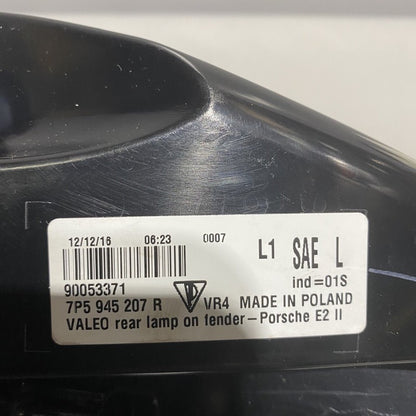 7P5945207R PORSCHE CAYENNE TAIL LIGHT LEFT DRIVER SIDE 7P5945207R LED OEM 2015 2016 2017 