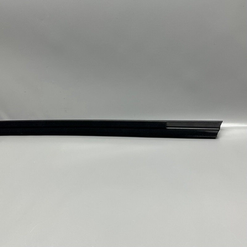 1095921-00-C TESLA MODEL S DOOR WINDOW MOLDING RIGHT REAR 2016 17 18 19 2020 OEM 1095921-00-C