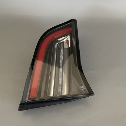 1502088-91-B TESLA MODEL 3,Y INNER TAIL LIGHT LEFT SIDE 2017 2018 2019 2020 2021 2022 OEM