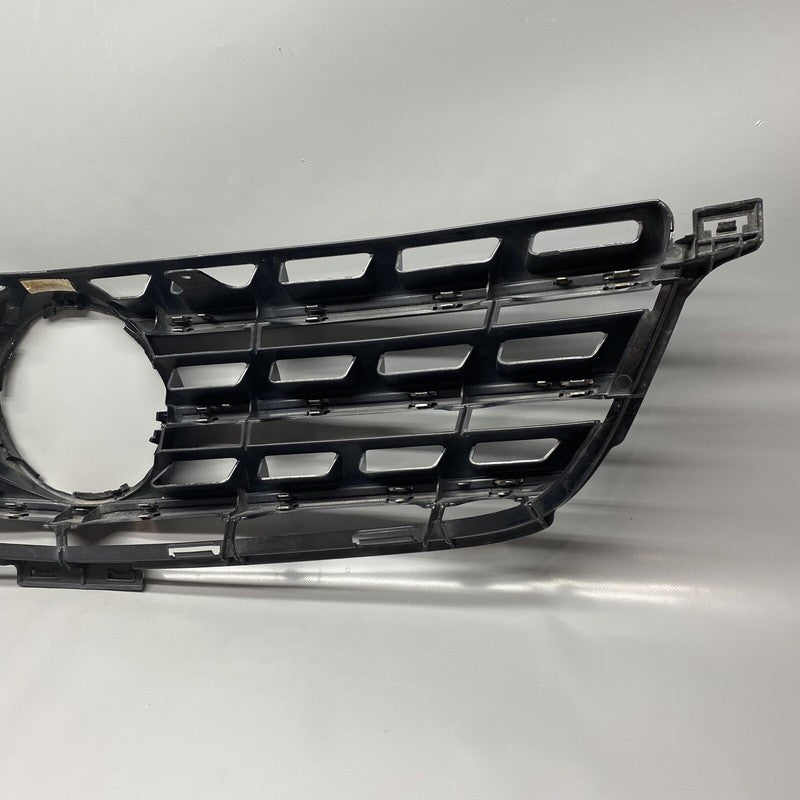 A1668800123 MERCEDES BENZ ML350 GRILLE ML550 A1668800123 2012 2013 2014 OEM 