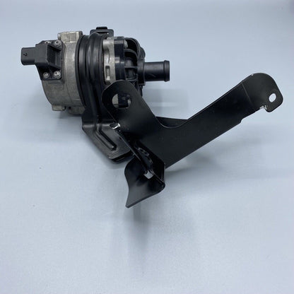 8K0965567 AUDI A6 WATER PUMP 8K0965567 2012 2013 2014 2015 OEM