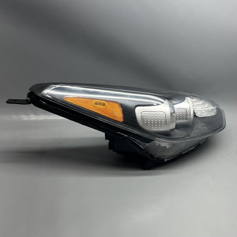 92101-D9 KIA SPORTAGE HEADLIGHT RIGHT PASSENGER 2017 2018 2019 HALOGEN LED OEM 92101-D9
