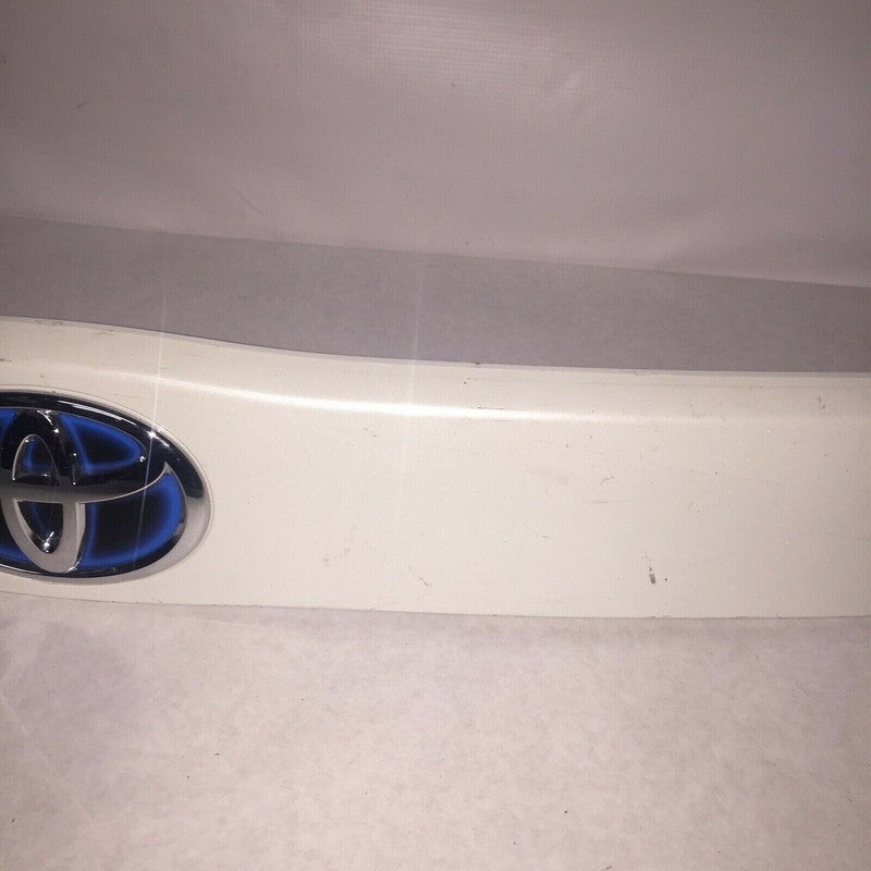76801-47070 TOYOTA PRIUS TAILGATE HANDLE PANEL 2010 2011 2012 2013 2014 2015 OEM