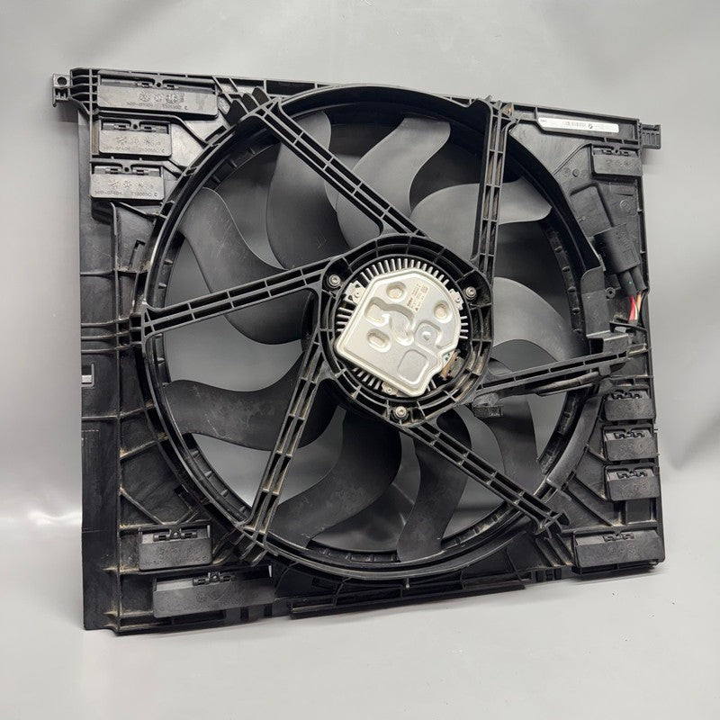 8666817 BMW IX RADIATOR FAN  2020 2021 2022 2023 2024 2025 OEM 8666817