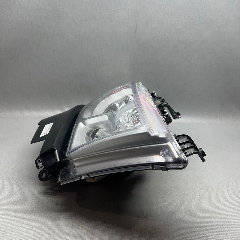 RAM 1500 HEADLIGHT RIGHT PASSSENGER 2019 2020 2021 2022-2025 HALOGEN D