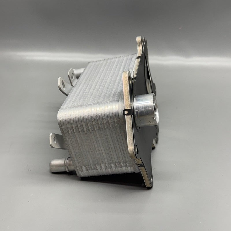 LAND ROVER DEFENDER OIL COOLER 2024 OEM R6P3-6A642-AC