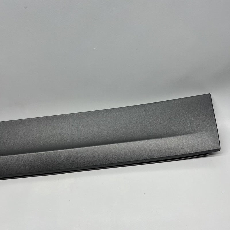 9Y0839095 PORSCHE CAYENNE DOOR MOLDING LOWER LEFT REAR 2019 2020 2021 2022 OEM 9Y0839095