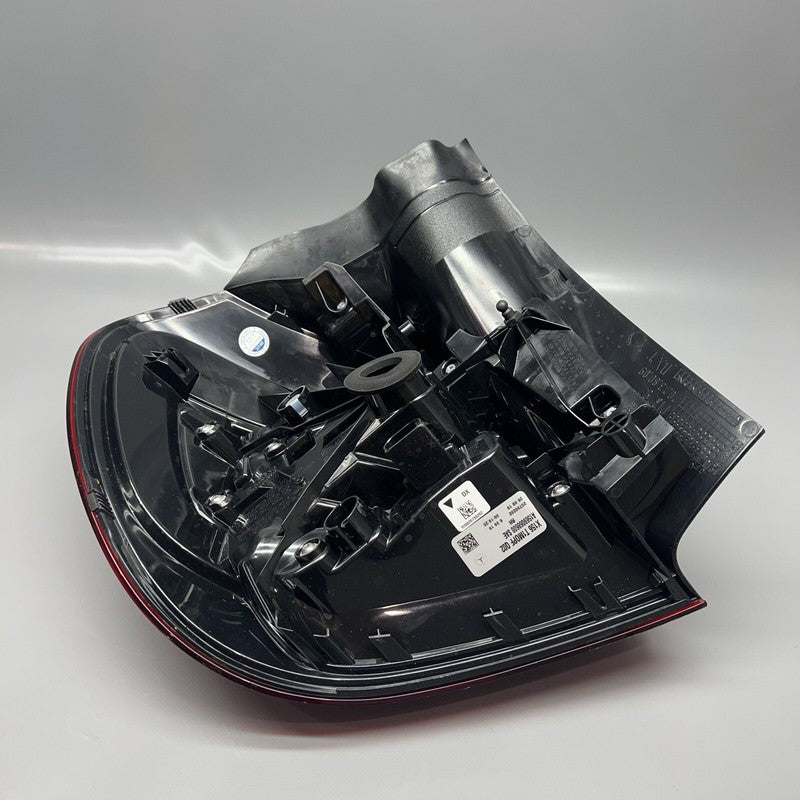 A1569068600 MERCEDES BENZ GLA250 TAIL LIGHT RIGHT PASSENGER 2018 2019 2020 OEM A1569068600