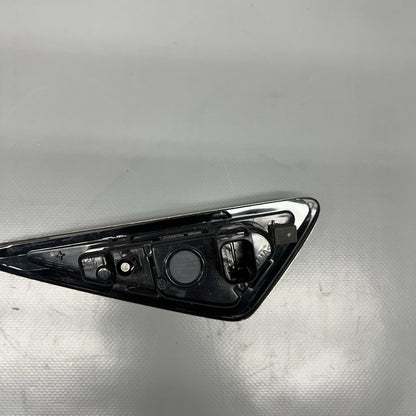 1125106-77-E TESLA MODEL 3 FENDER CAMERA MARKER LEFT 2018 2019 2020 2021 1125106-77-E