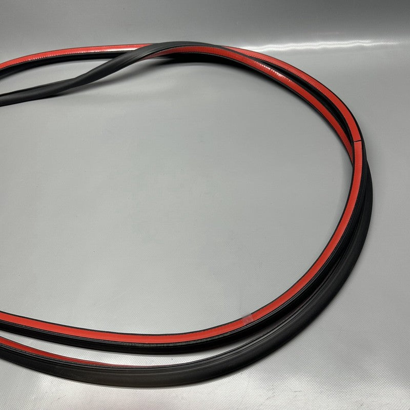 4KE-837-912-A AUDI E-TRON DOOR SEAL RIGHT FRONT 2020 2021 2022 2023 OEM 4KE-837-912-A