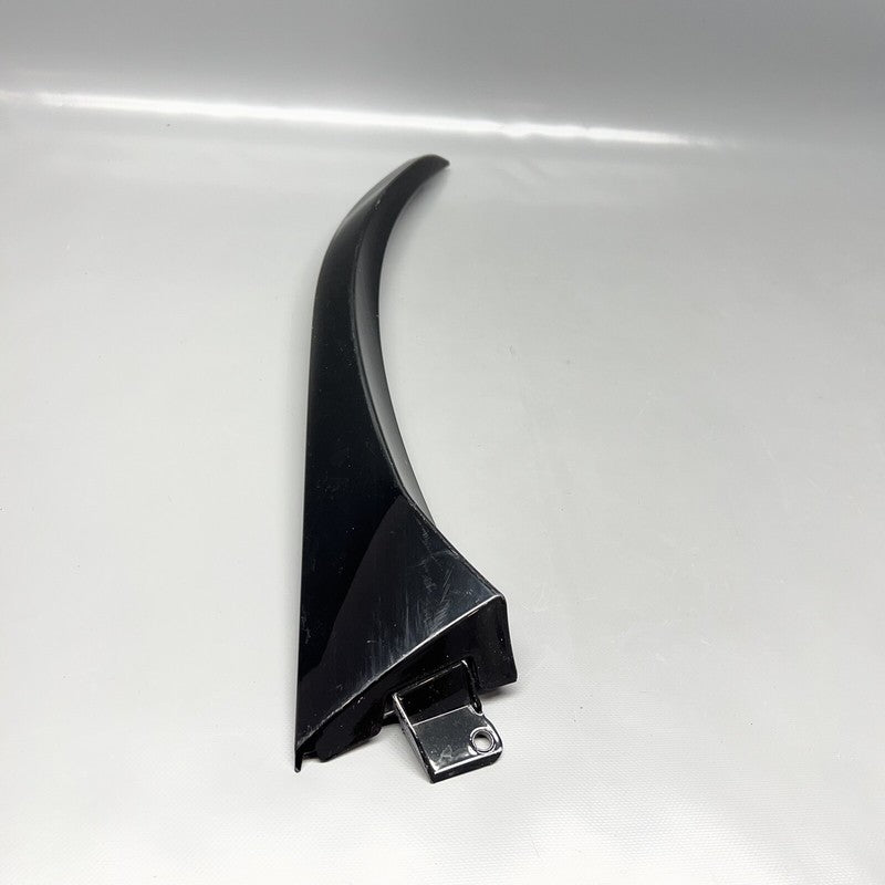 670111580 MASERATI LEVANTE TAILGATE BACKDOOR SPOILER RIGHT 2017 18 19 2020 OEM 670111580