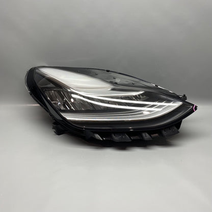 1077372-00-L TESLA MODEL 3 HEADLIGHT RIGHT PASSENGER 1077372-00-L 2017 2018 2019 2020 LED OEM