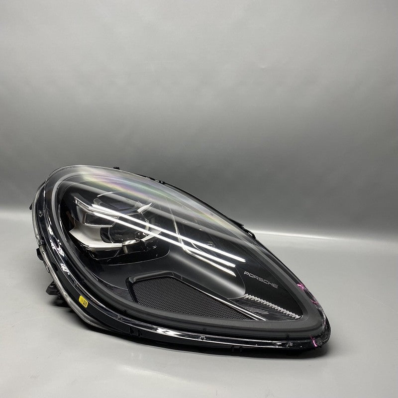 95B941010BD PORSCHE MACAN HEADLIGHT RIGHT SIDE 95B941010BD 2019 2020 2021 FULL LED DMG OEM