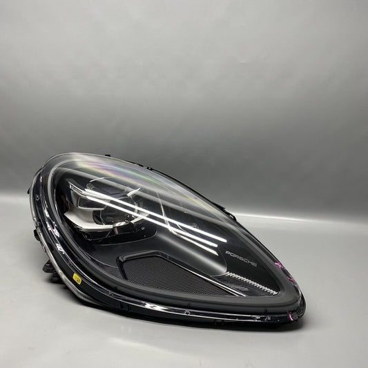 95B941010BD PORSCHE MACAN HEADLIGHT RIGHT SIDE 95B941010BD 2019 2020 2021 FULL LED DMG OEM