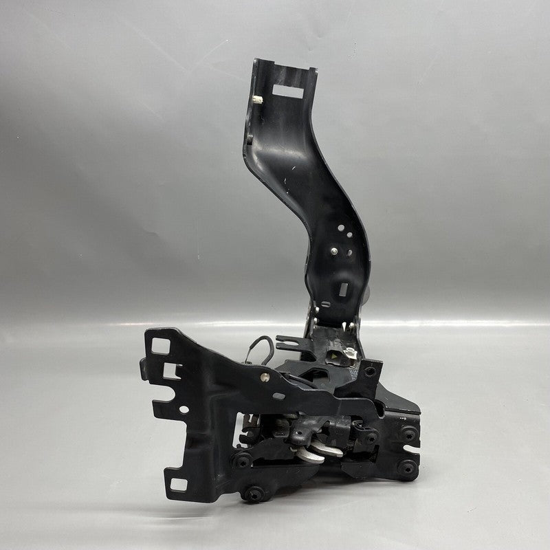 7357213 BMW 750 RADIATOR SUPPORT HEADLIGHT BRACKET LEFT 7357213 2016 2017 2018 2019 OEM