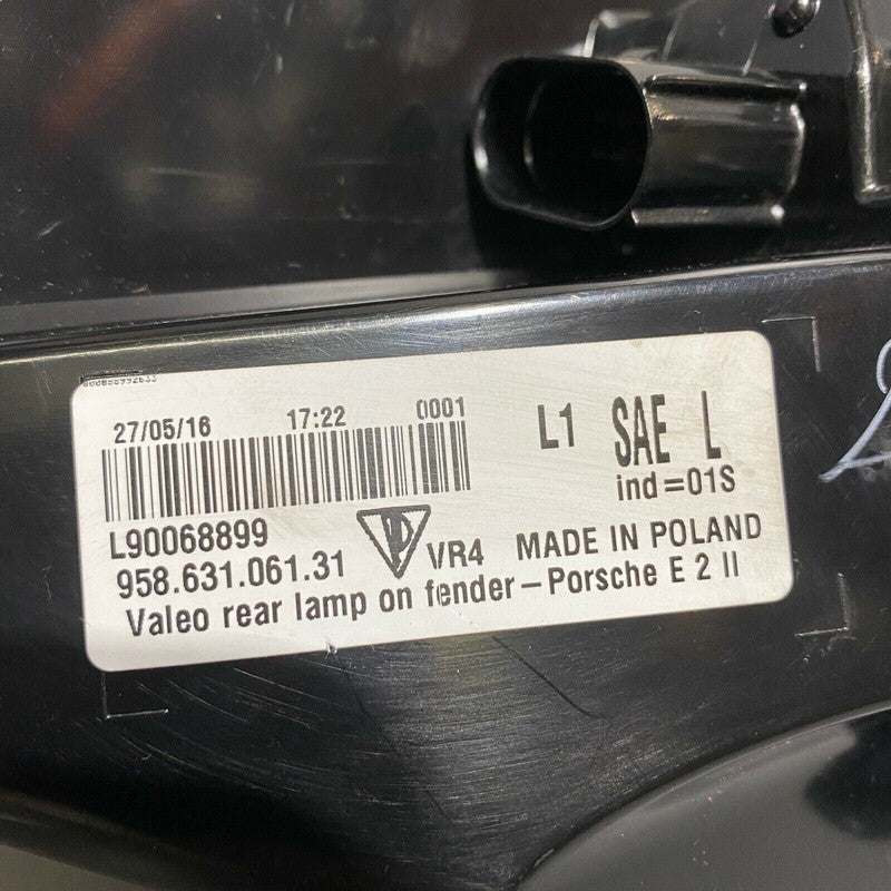 95863106131 PORSCHE CAYENNE TURBO GTS TAIL LIGHT LEFT DRIVER 95863106131 2015 2016 2017 OEM