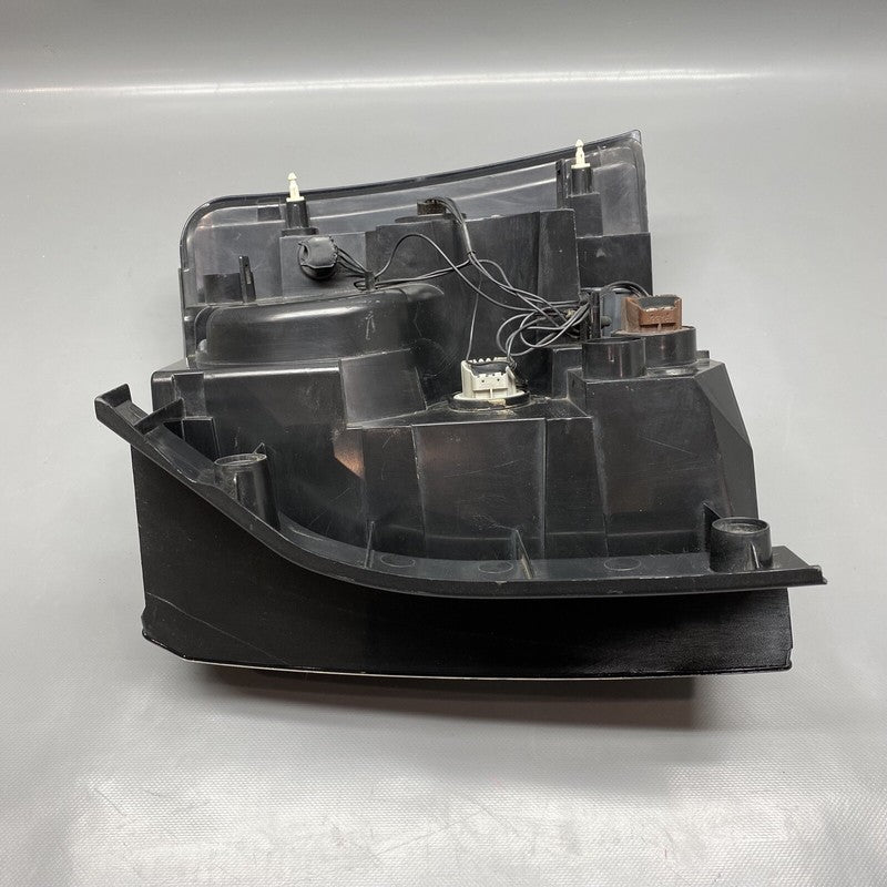 A056008 RANGE ROVER SPORT TAIL LIGHT LEFT DRIVER SIDE A056008 2010 2011 OEM