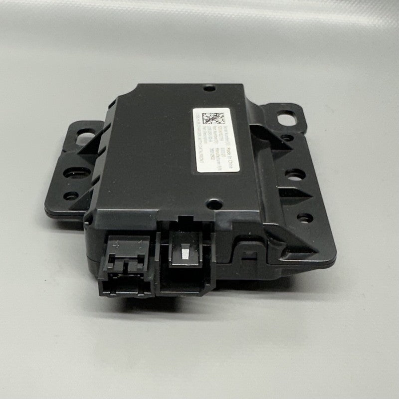 TESLA MODEL 3 USB HUB CHARGER DATA FRONT 2017 2018 2019 2020 OEM 10932
