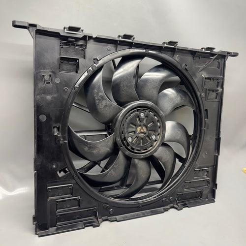 BMW 530 RADIATOR FAN 540 2016 2017 2018 2019 2020 OEM 8619626