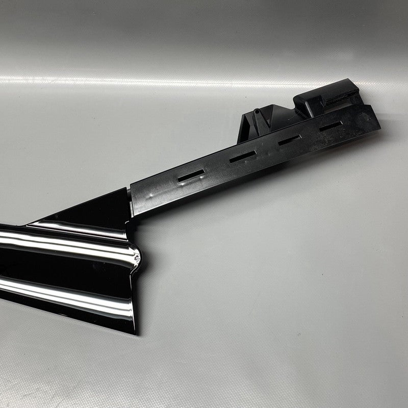 95B853590F PORSCHE MACAN DOOR APPLIQUE MOLDING RIGHT REAR OEM 2015 2016 2017 2018 2019 2020