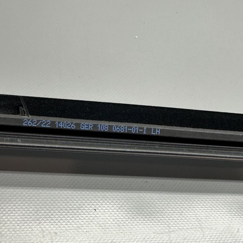 1080681-01-1 TESLA MODEL 3 DOOR WINDOW MOLDING LEFT FRONT 2017 18 19 20 21 2022 1080681-01-1