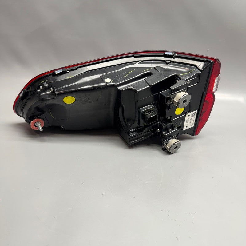 BMW X7 TAIL LIGHT LEFT DRIVER 2019 2020 2021 2022 OEM H45A164A605