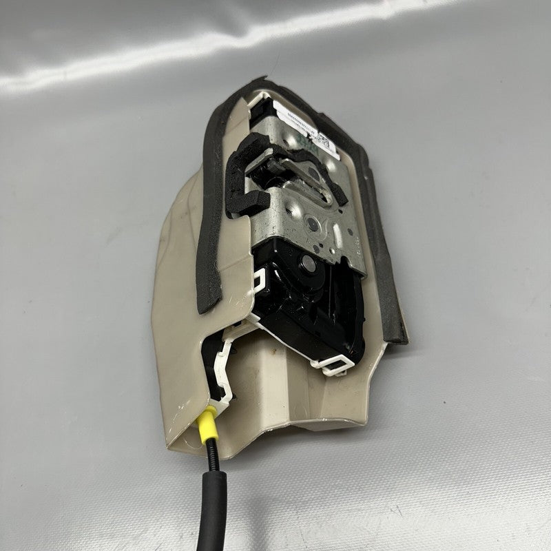 1068969-00-D TESLA MODEL 3 DOOR LATCH RIGHT REAR 2017 2018 2019 2020 OEM 1068969-00-D