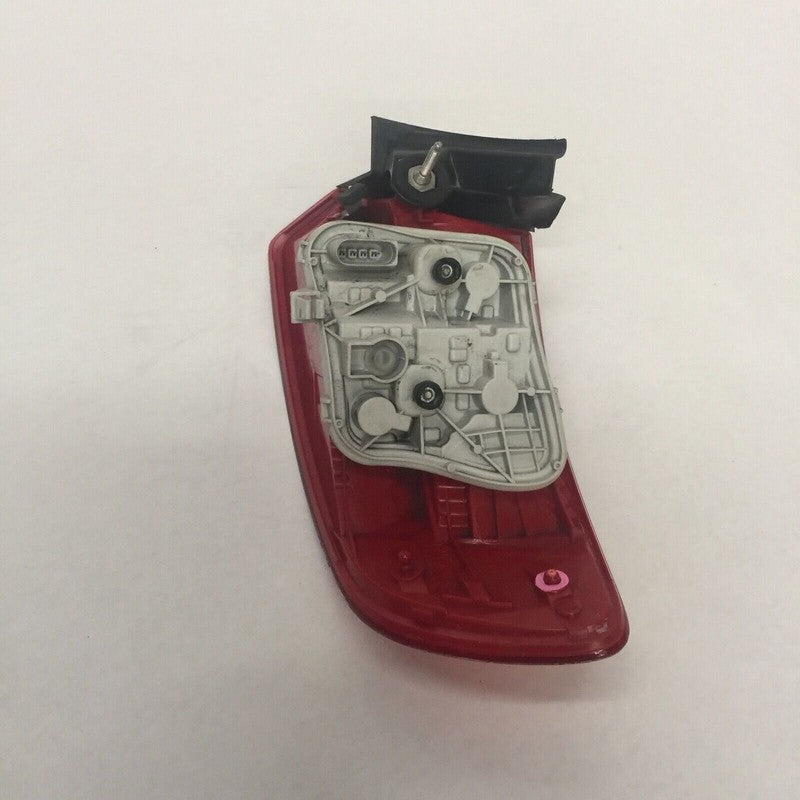 8P4945095D AUDI A3 S-LINE TAIL LIGHT LEFT DRIVER 8P4945095D 2006 2007 2008 OEM