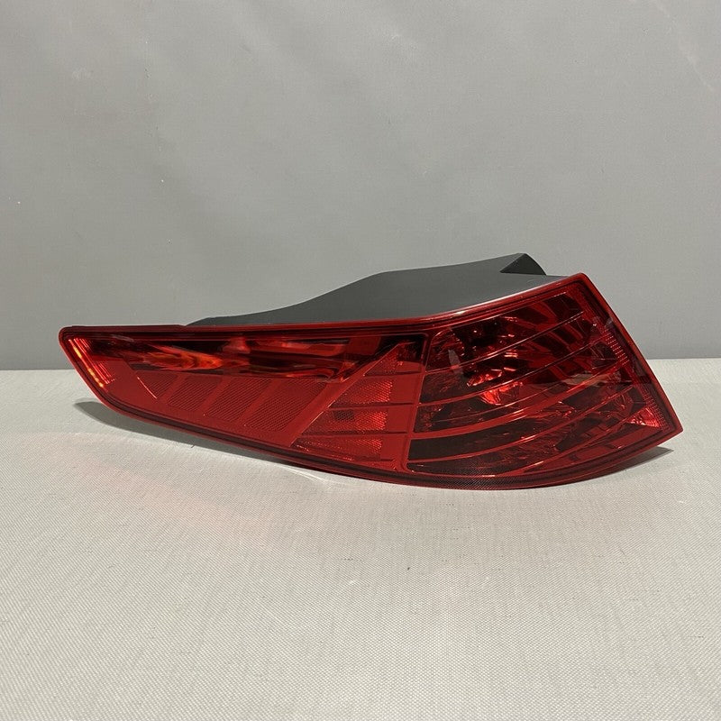 KIA OPTIMA TAIL LIGHT LEFT DRIVER 924014C000 2011 2012 2013 OEM SEDAN