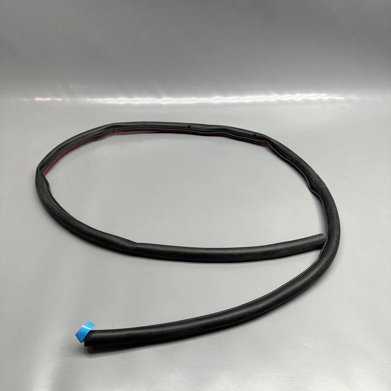 1090508-00-E TESLA MODEL 3 DOOR SECONDARY SEAL RIGHT REAR 2017 18 19 20 21 2022 1090508-00-E