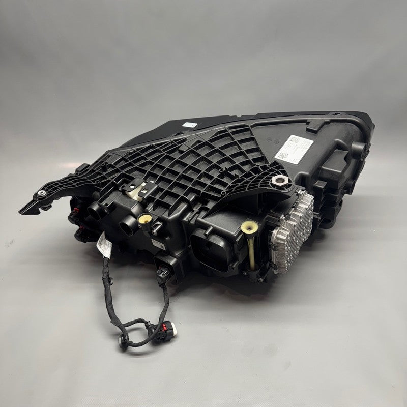BMW I7 HEADLIGHT LOWER LEFT DRIVER 2023 2024 2025 BASE OEM 5B33EF5