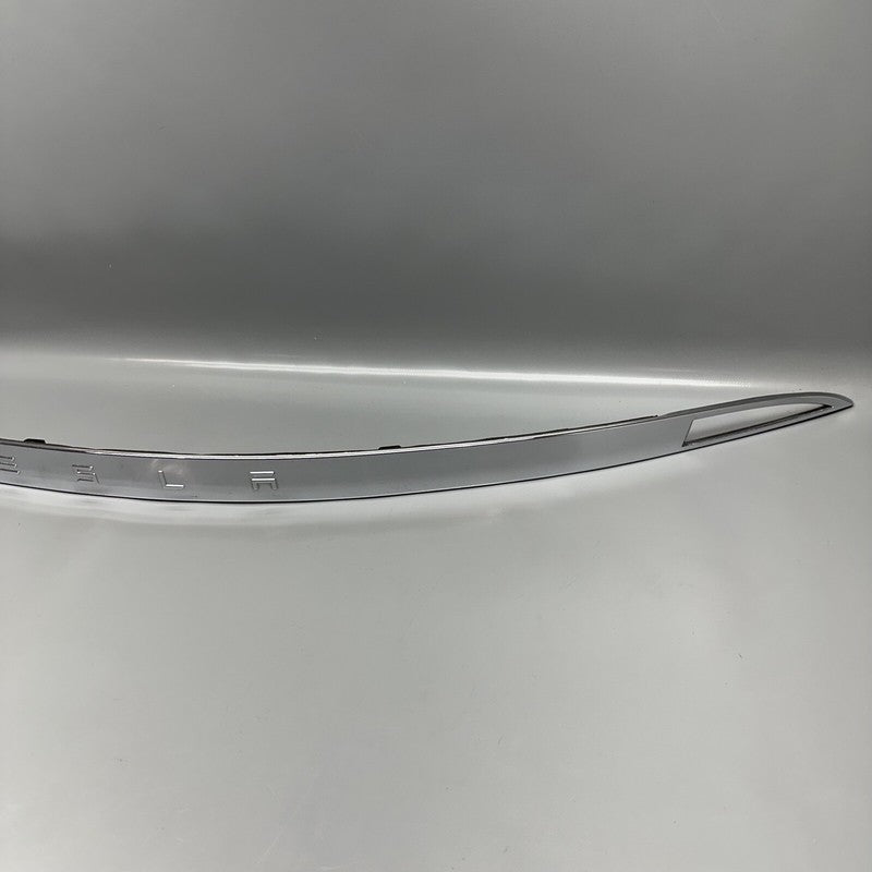 1008856-00-C TESLA MODEL S GATE CHROME LIFTGATE APPLIQUE 2012 2013 2014 2015 OEM 1008856-00-C