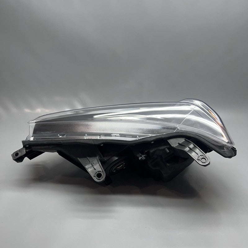 4 RUNNER TOYOTA 4 RUNNER HEADLIGHT RIGHT PASSENGER 2015 2016 2017 2018 2019 2020 HALOGEN