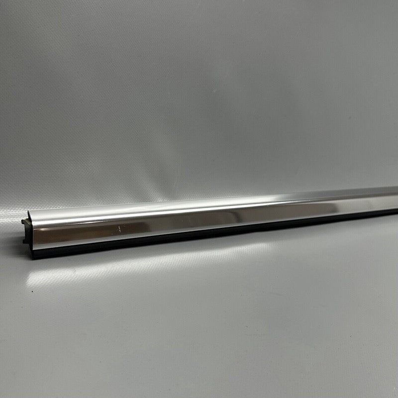 7437864 BMW 740 DOOR WINDOW MOLDING RIGHT FRONT 750 2016 2017 2018 2019 OEM 7437864