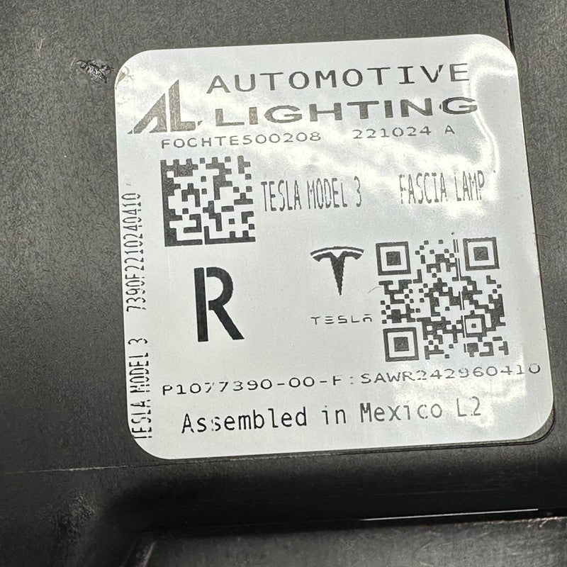 TESLA MODEL Y 3 FOG LIGHT RIGHT PASSENGER 2017 2018 2019 2020 2021 202