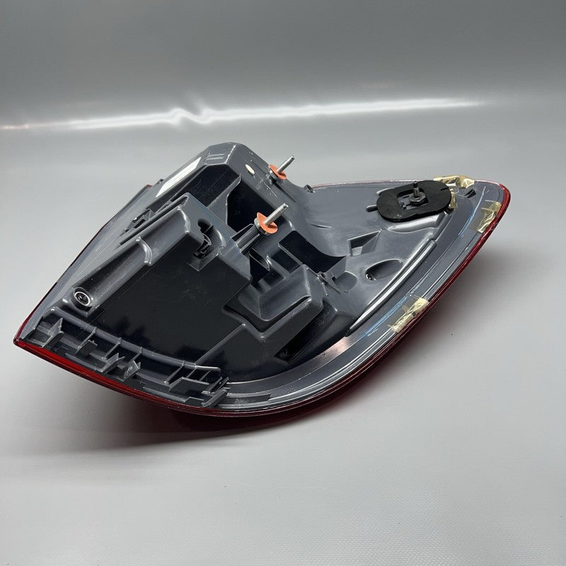 A1669060502 MERCEDES BENZ GLS450 TAIL LIGHT LEFT DRIVER GLS550 LED 2017 2018 2019 OEM