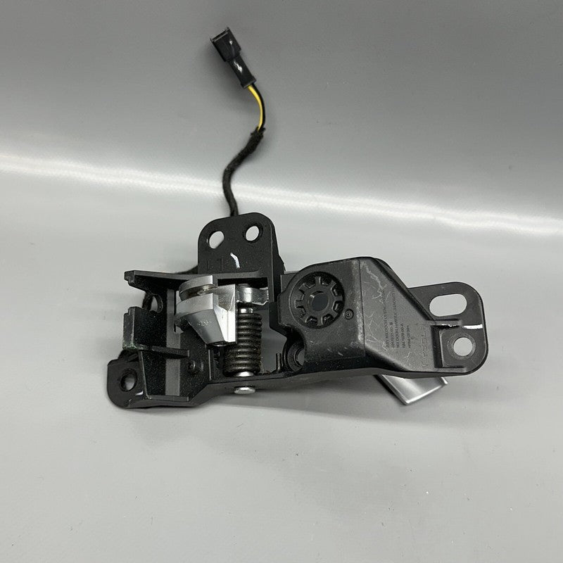 1047629-00-A TESLA MODEL X DOOR OPENER INTERIOR RELEASE LEFT FRONT 2015 2016 2017 2018 OEM