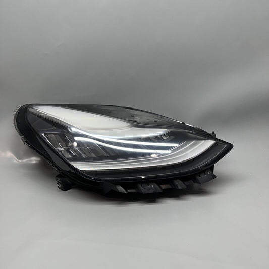 1077372-00-K TESLA MODEL 3 HEADLIGHT RIGHT PASSENGER 2017 2018 2019 2020 1077372-00-K LED OEM