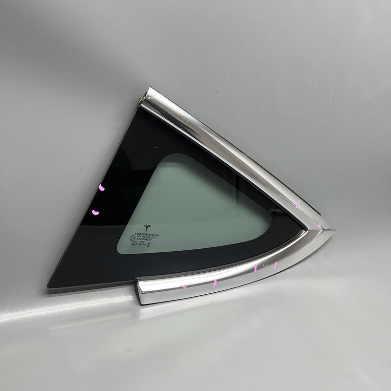 43R-004529 TESLA MODEL 3 QUARTER GLASS RIGHT REAR 2017 2018 2019 2020 OEM 43R-004529