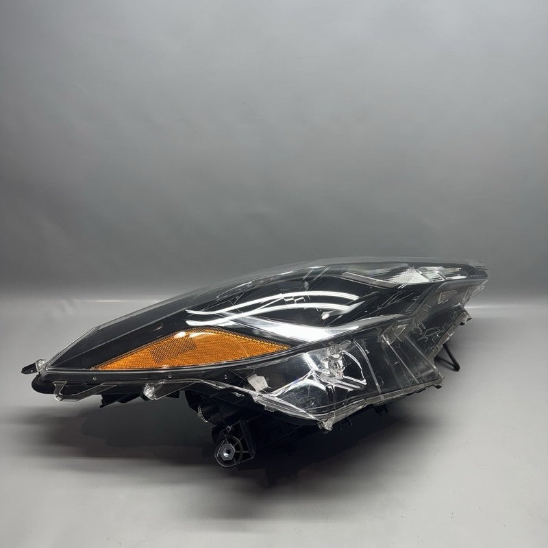 81110-0a230 2022 2023 2024 TOYOTA COROLLA CROSS HEADLIGHT RIGHT PASSENGER LED OEM 