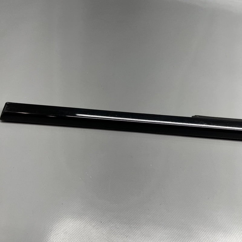 HK83M25596-AE JAGUAR F-PACE DOOR WINDOW MOLDING RIGHT REAR 2017 18 19 20 21 2022 HK83M25596-AE