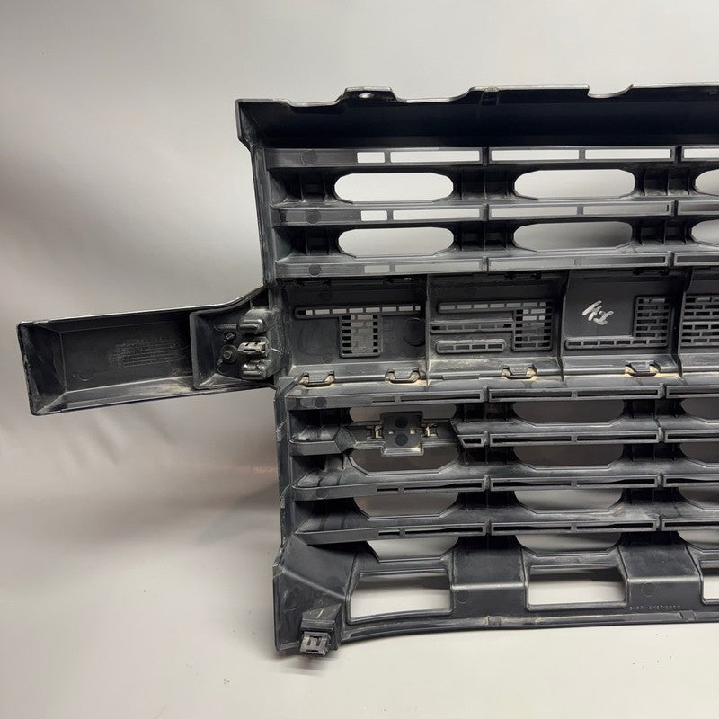 CHEVROLET SILVERADO 1500 FRONT BUMPER GRILLE 2019 2020 2021 2022 OEM M
