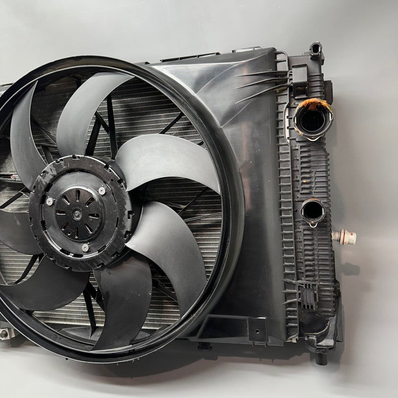 MERCEDES BENZ C250 COOLING RADIATOR FAN 2012 2013 2014 OEM A2049066802