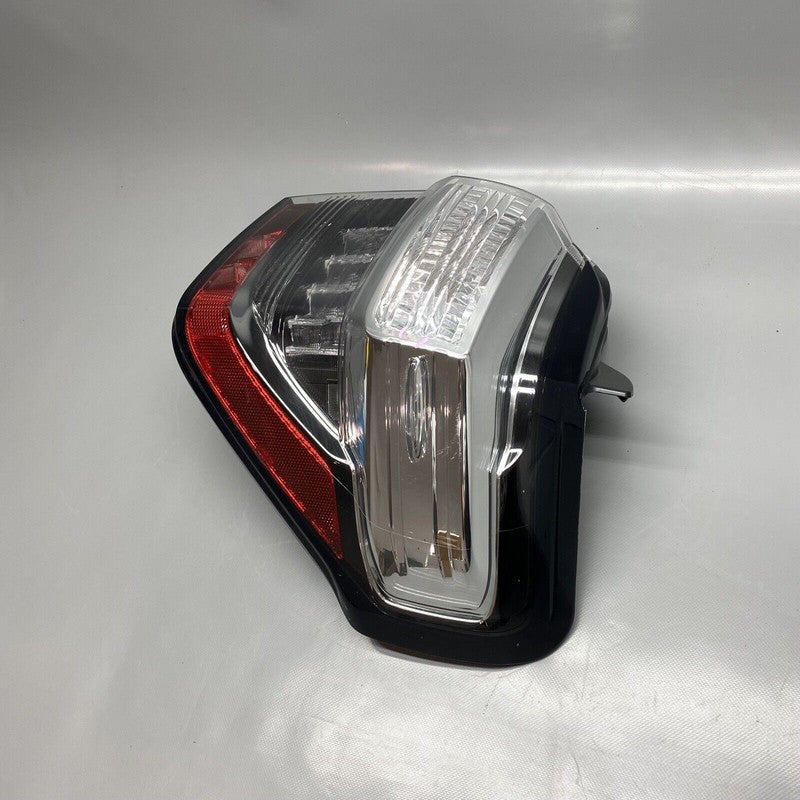TOYOTA 4 RUNNER TAIL LIGHT RIGHT SIDE 2014 2015 2016 2017 2018 2019 2020 OEM 