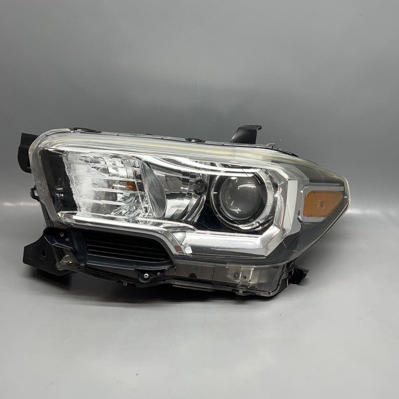 TOYOTA TACOMA HEADLIGHT LEFT DRIVER 2016 2017 2018 2019 2020 2021 2022 OEM
