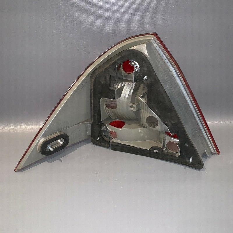 C230 MERCEDES BENZ C250 C350 RIGHT SIDE TAIL LIGHT SEDAN 2001 2002 2003 2004 OEM