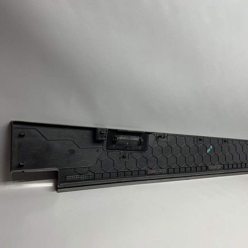 1741539-00-C TESLA CYBERTRUCK BEDSIDE SAIL APPLIQUE RIGHT 2023 2024 OEM 1741539-00-C