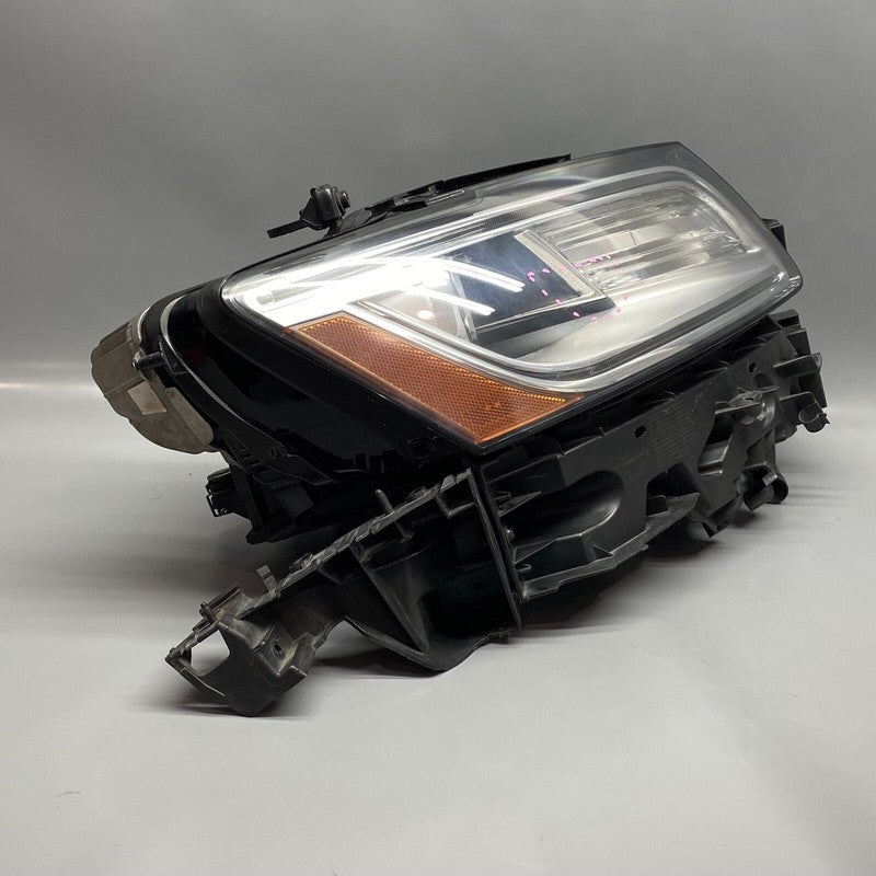 8R0941006B AUDI Q5 HEADLIGHT RIGHT SIDE 8R0941006B 2013 2014 2015 2016 BI XENON-LED OEM